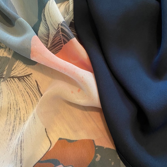 Beautiful abstract watercolour wrap chiffon long sleeve maxi dress - Picture 8 of 10